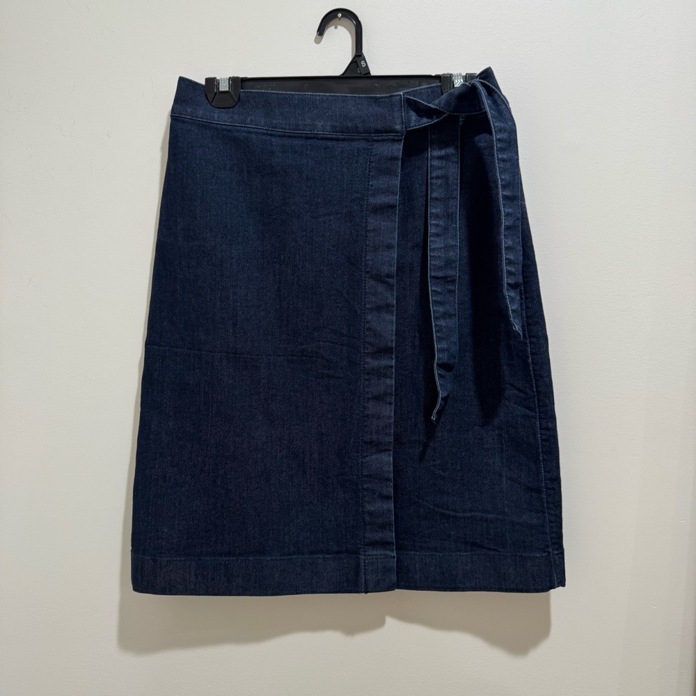 LOFT‎ Denim Wrap Skirt Size 4 Dark Wash Tie Waist